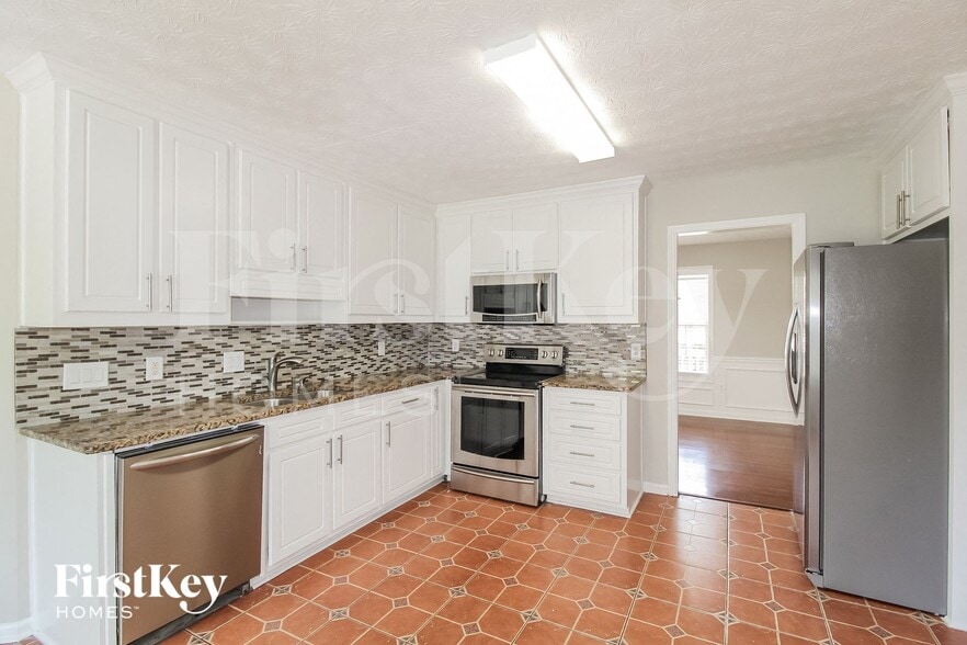 Building Photo - 268 Rockingham Dr