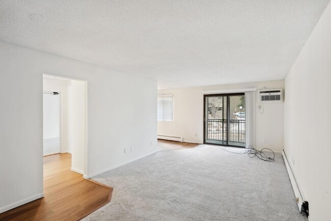 Building Photo - 4101 Parklawn Ave