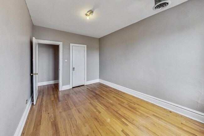 Building Photo - 2444 N Campbell Ave