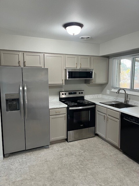 Building Photo - 16570 E Dickenson Pl