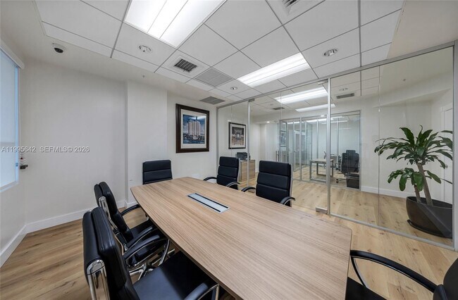 Building Photo - 701 Brickell Key Blvd