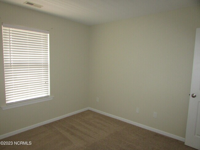 Building Photo - 4409 Southern Pine Dr SE