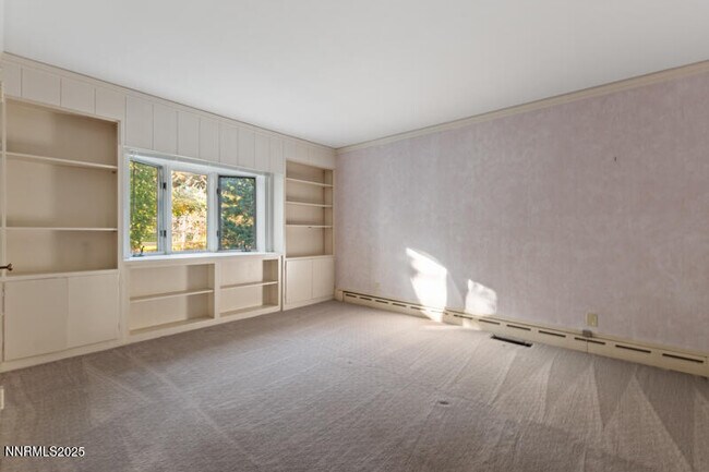 Building Photo - 1880 Meadowview Ln