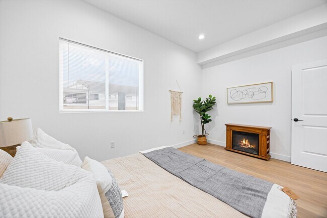 Building Photo - Leffingwell Apartments - 1 BED/1BATH