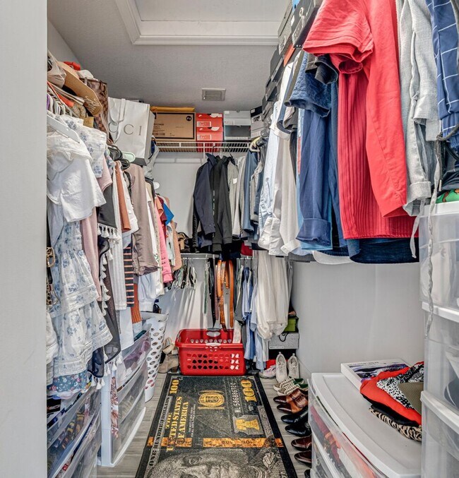 Building Photo - Spacious 4-Bedroom with 3 Full Baths in Royal Palm Beach!