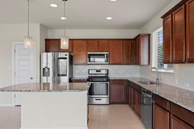 Building Photo - 5406 Traviston Dr