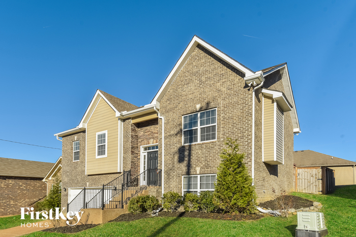 Building Photo - 425 Chinook Dr