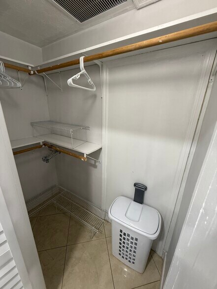 Building Photo - 10340 SW 43rd St