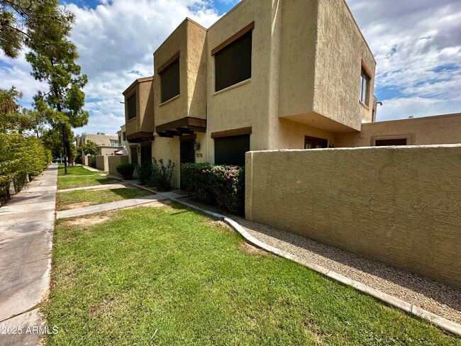 Building Photo - 4258 N 81st St