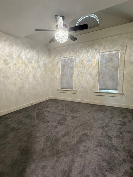 Primary Bedroom - 218 Brown St