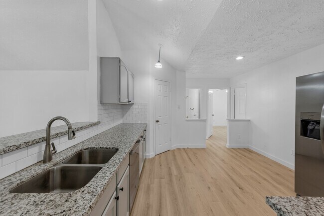 Building Photo - 22307 Silver Morning Cir