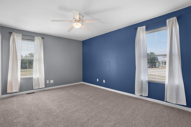 Building Photo - 128 Brookshire Creek Dr