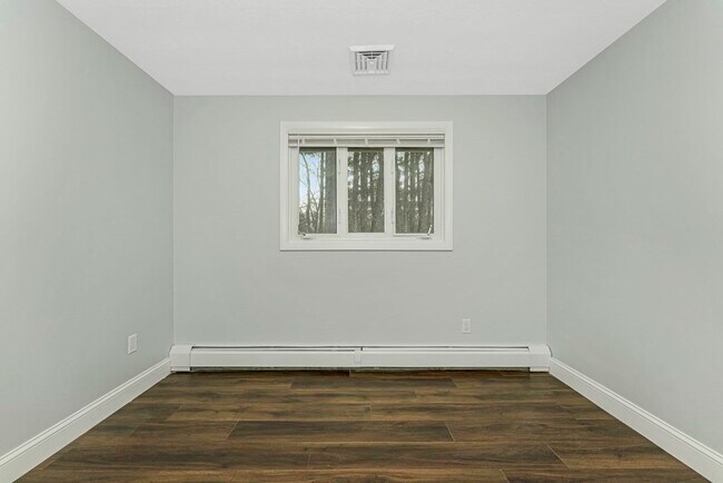 Building Photo - 57 Sloane Dr