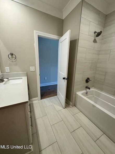 Building Photo - 115 Southern Oak Wy