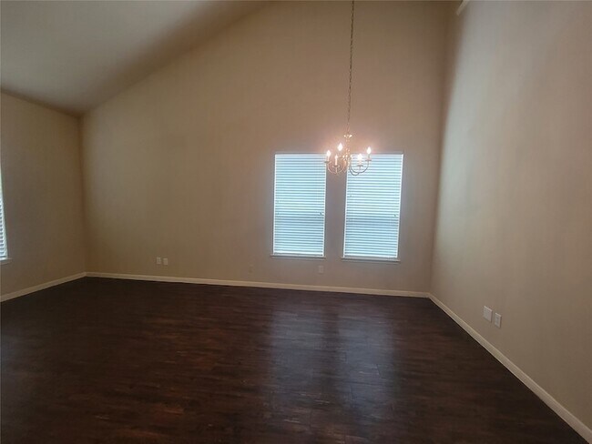 Building Photo - 3110 Clover Ranch Cir