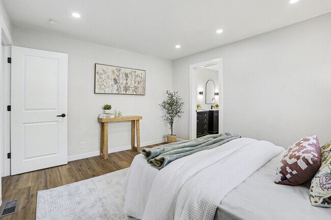 Building Photo - Remodeled 3-Bedroom Home with Private Yard & 2-Car Garage in Berkeley