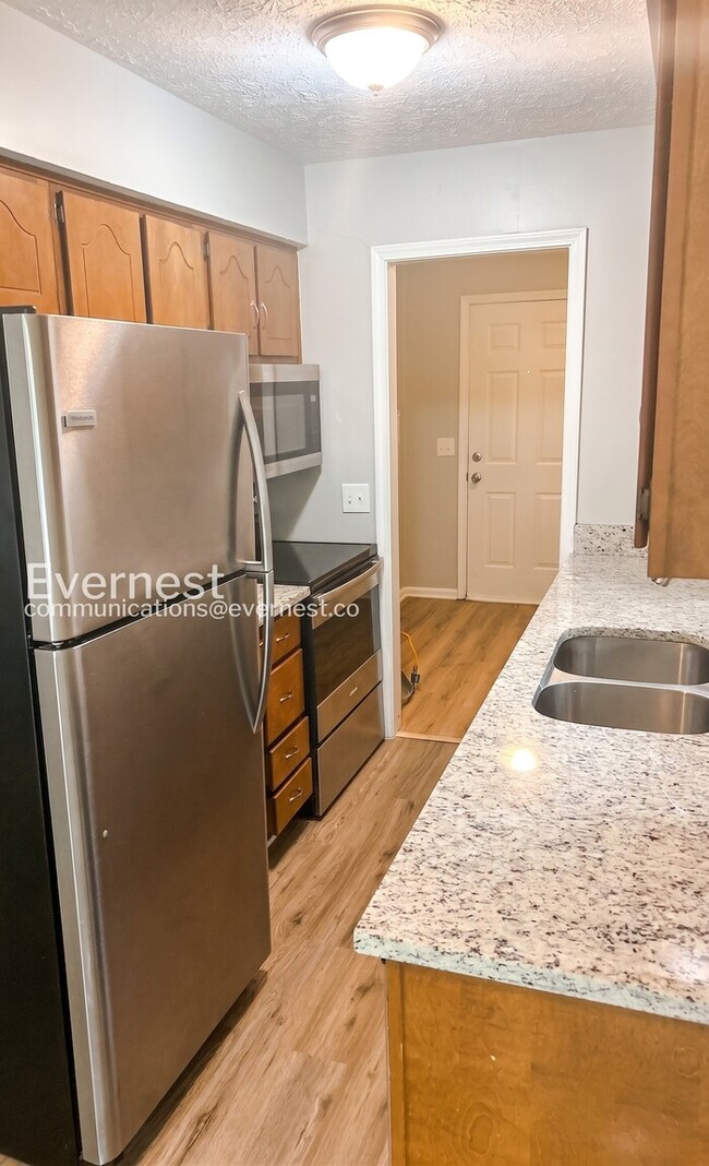 Building Photo - 3-Bed/2-Bath/ Pet Friendly/ Available Soon!
