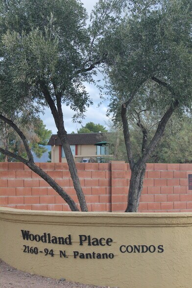 Community entrance sign - 2188 N Pantano Rd