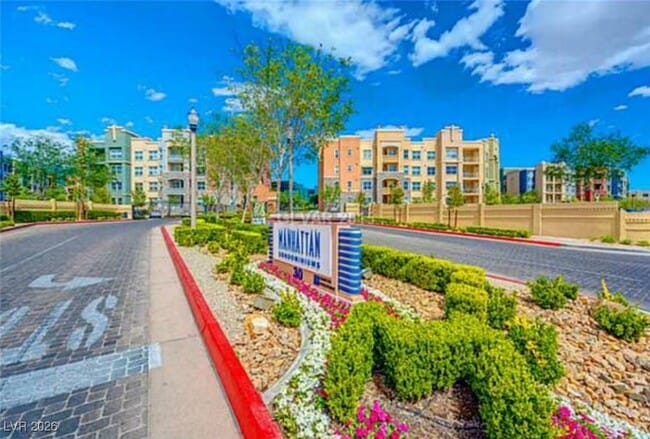 Building Photo - 56 E Serene Ave