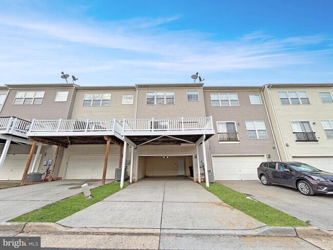 Building Photo - 44259 Huron Terrace