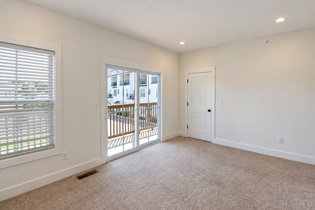Building Photo - 136 Allison Way