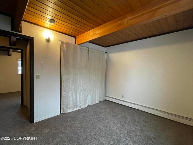 Building Photo - 2805 W 31st Ave