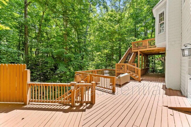 Building Photo - 1809 Winding Way