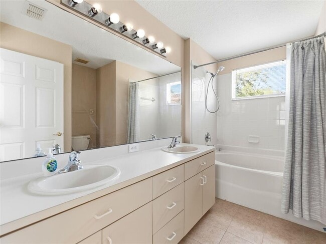 Building Photo - 15123 Deer Meadow Dr