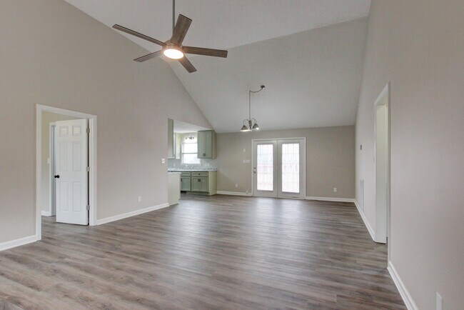 Building Photo - 2481 Clarksville Rd