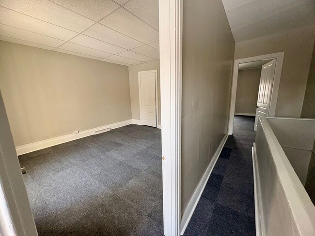 Building Photo - 22 E Jackson St