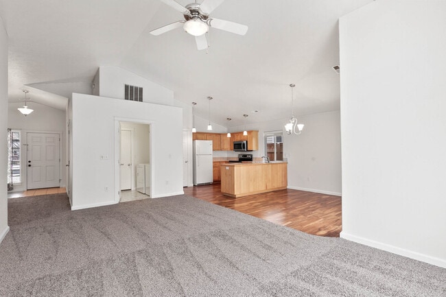 Building Photo - 1920 N Cavalier Rd