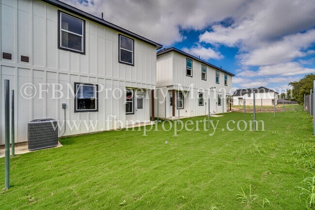 Building Photo - 920 Cooksey Ct