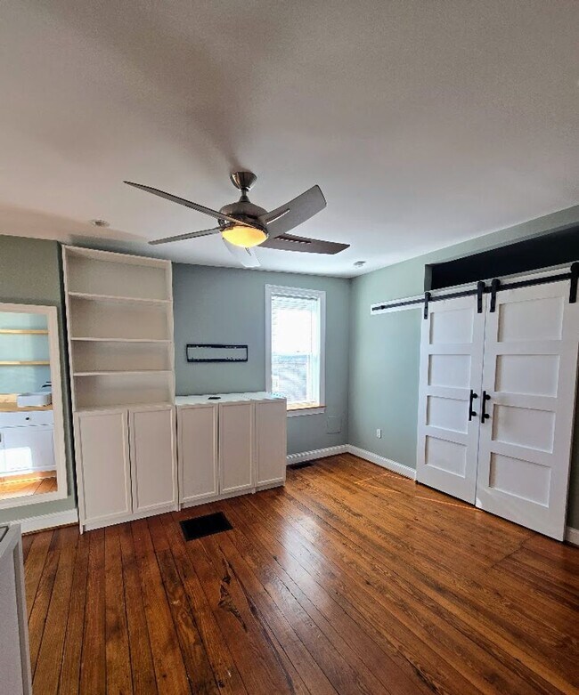 Building Photo - 239 S Collington Ave