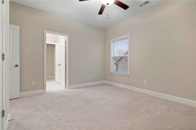 Building Photo - 2975 Western Highland Blvd