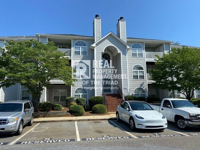 Building Photo - Two Bed / Two Bath Condo near Urban Loop