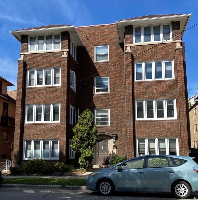 Building Photo - 10 E. Gorham