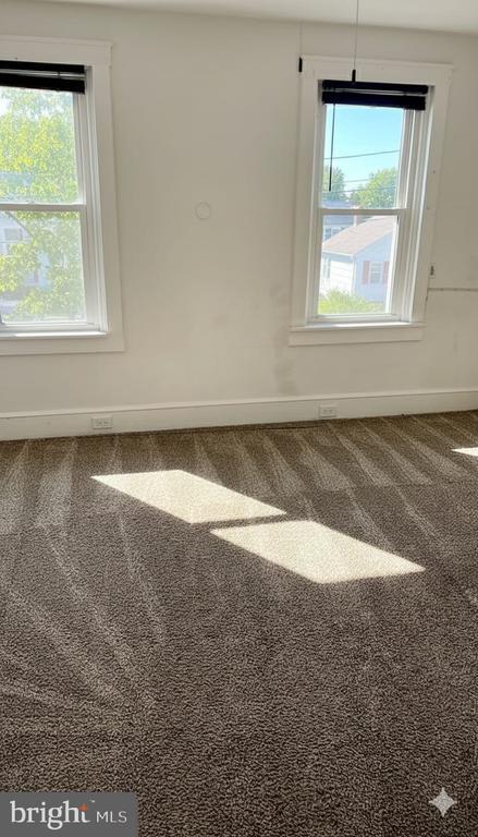 Building Photo - 24 W Hancock St