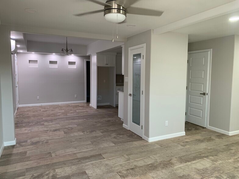 Building Photo - 311 S Indiana Ave