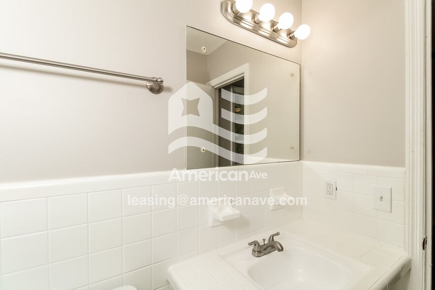 Building Photo - 7316 Pinedale Dr