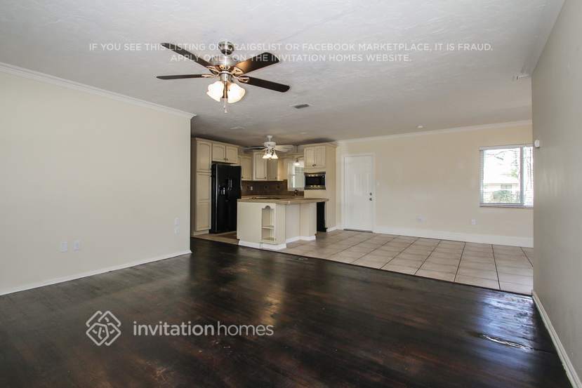 Building Photo - 5620 2nd Ave Dr W