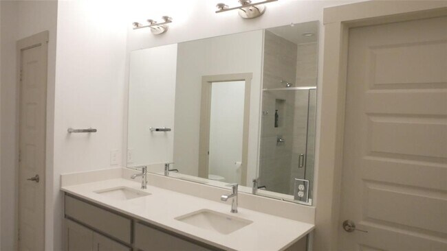 Building Photo - 29506 Red Rocks Pk Dr
