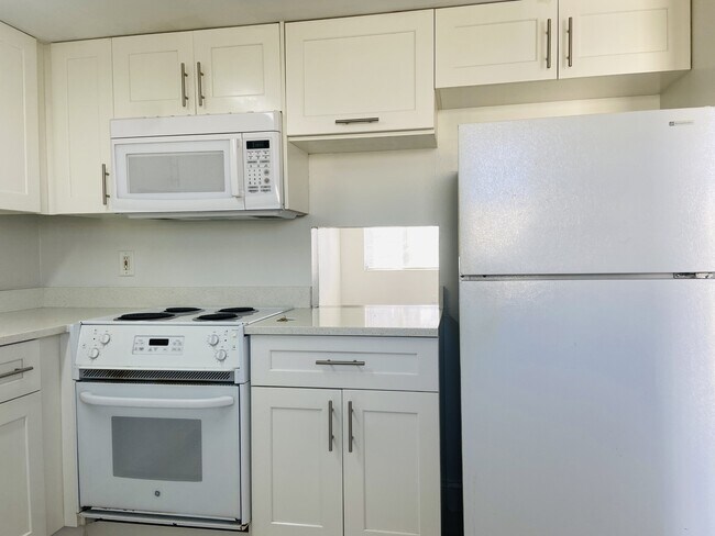 Building Photo - 4500 N Flagler Dr