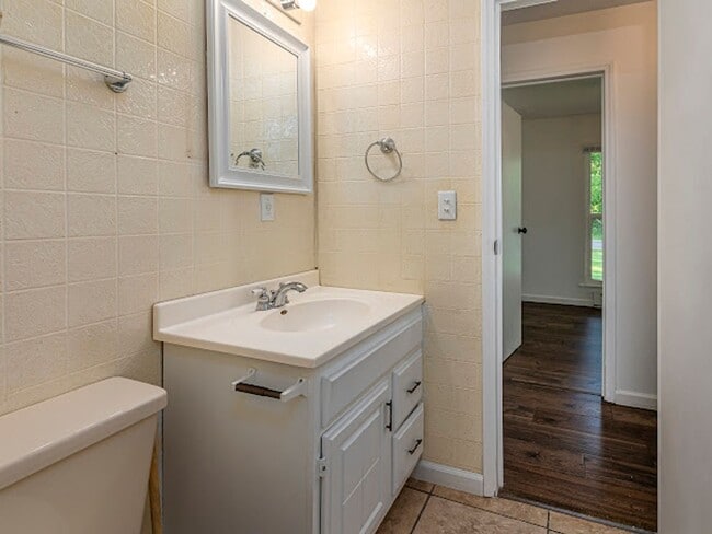Building Photo - Nice Ranch Style Home