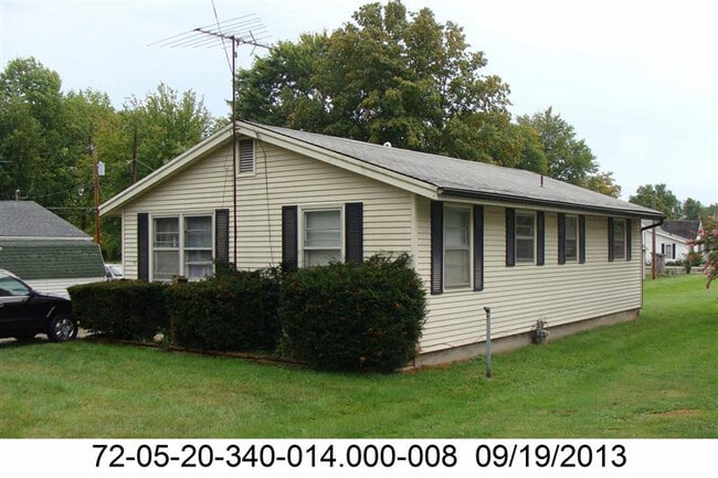 Building Photo - 93 E Green St
