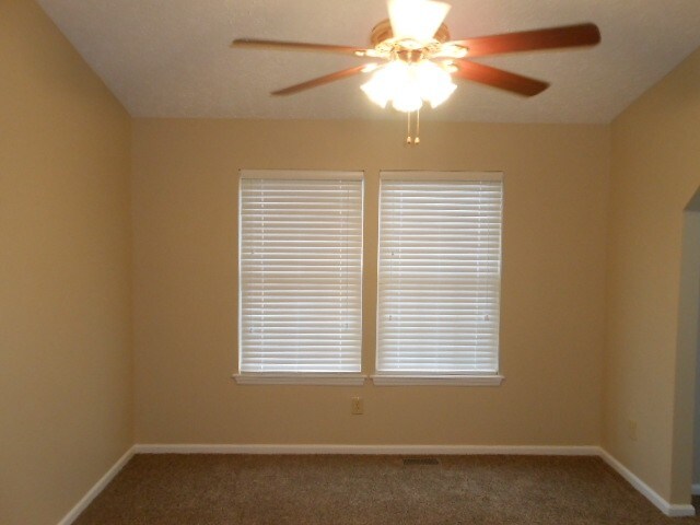 Building Photo - 1713 Convair Dr