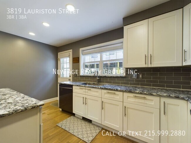 Building Photo - 3819 Lauriston St