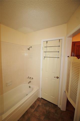 Building Photo - 906 Moore St