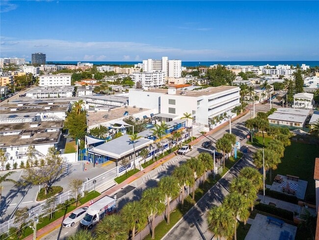 Building Photo - 1400 Stillwater Dr