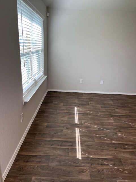 Building Photo - 530 Ashley Falls Ln