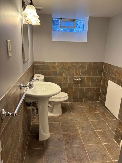 Building Photo - 18044 Prest St